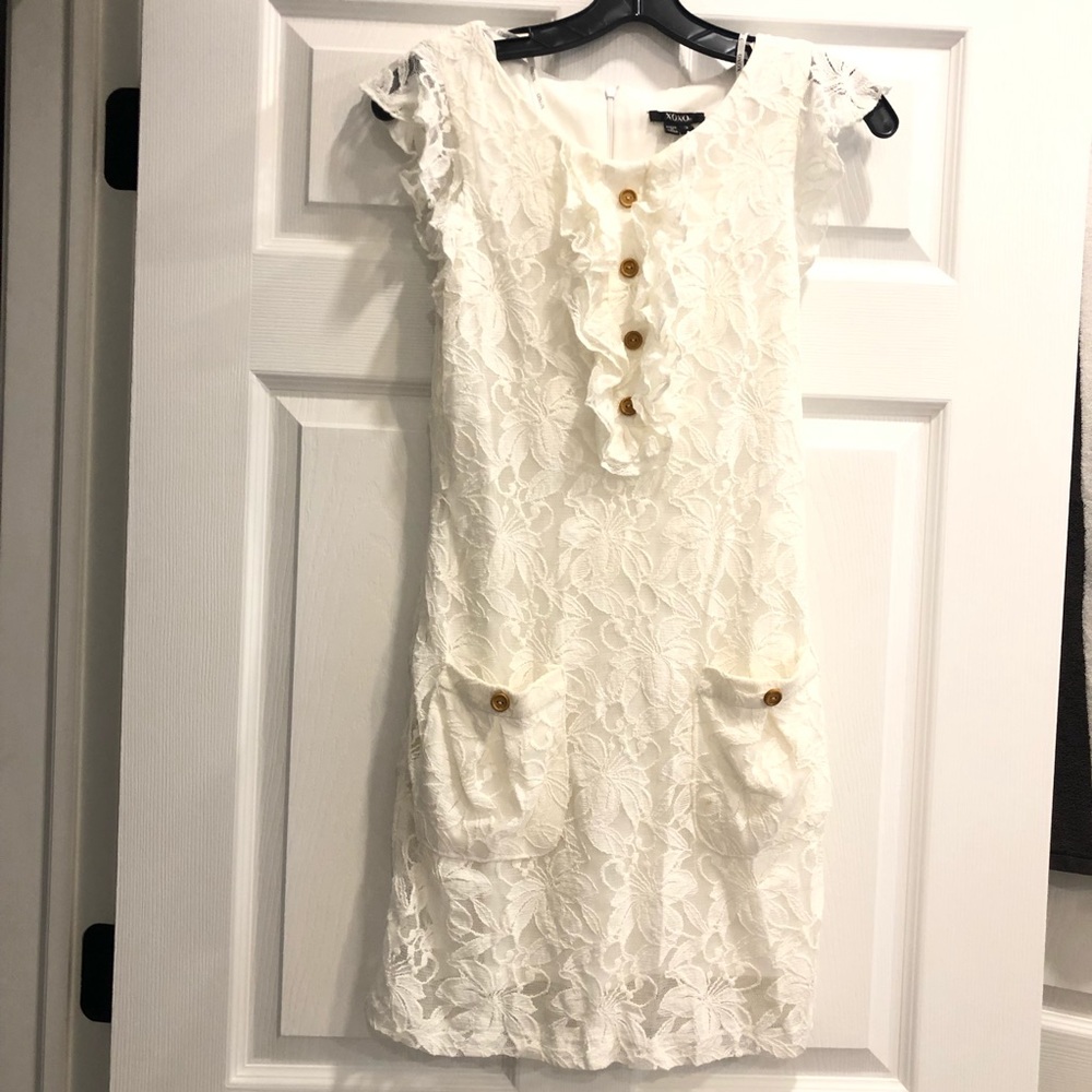 White Lace Dress with Pockets